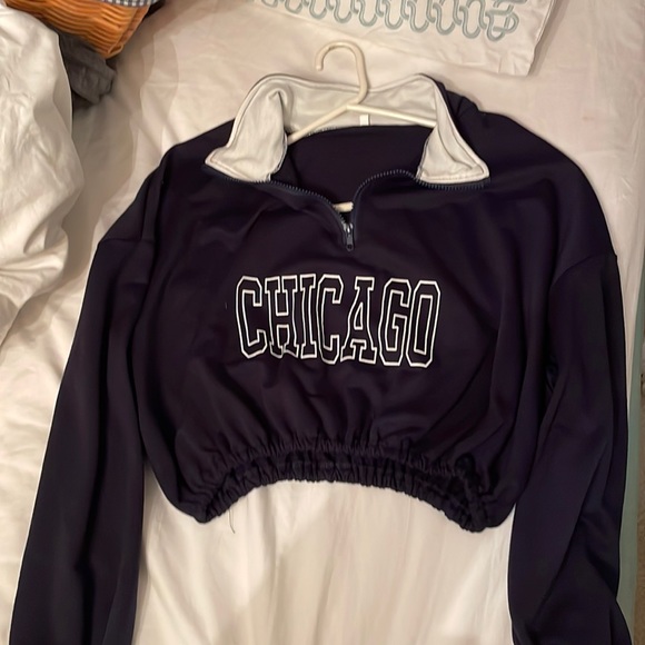 Cropped sweatshirt - Picture 1 of 2